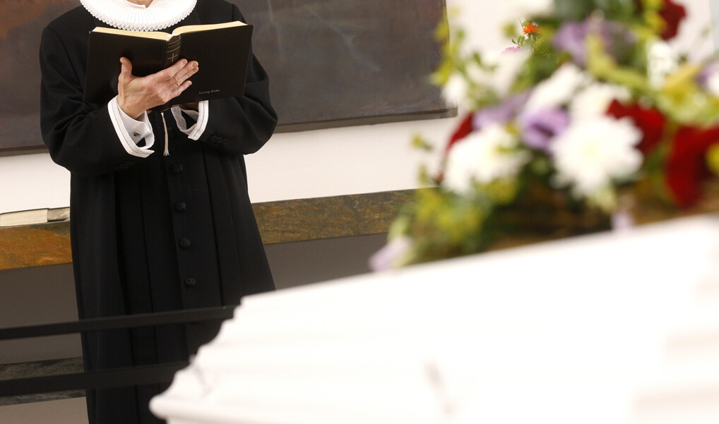 Bisættelse uden pårørende